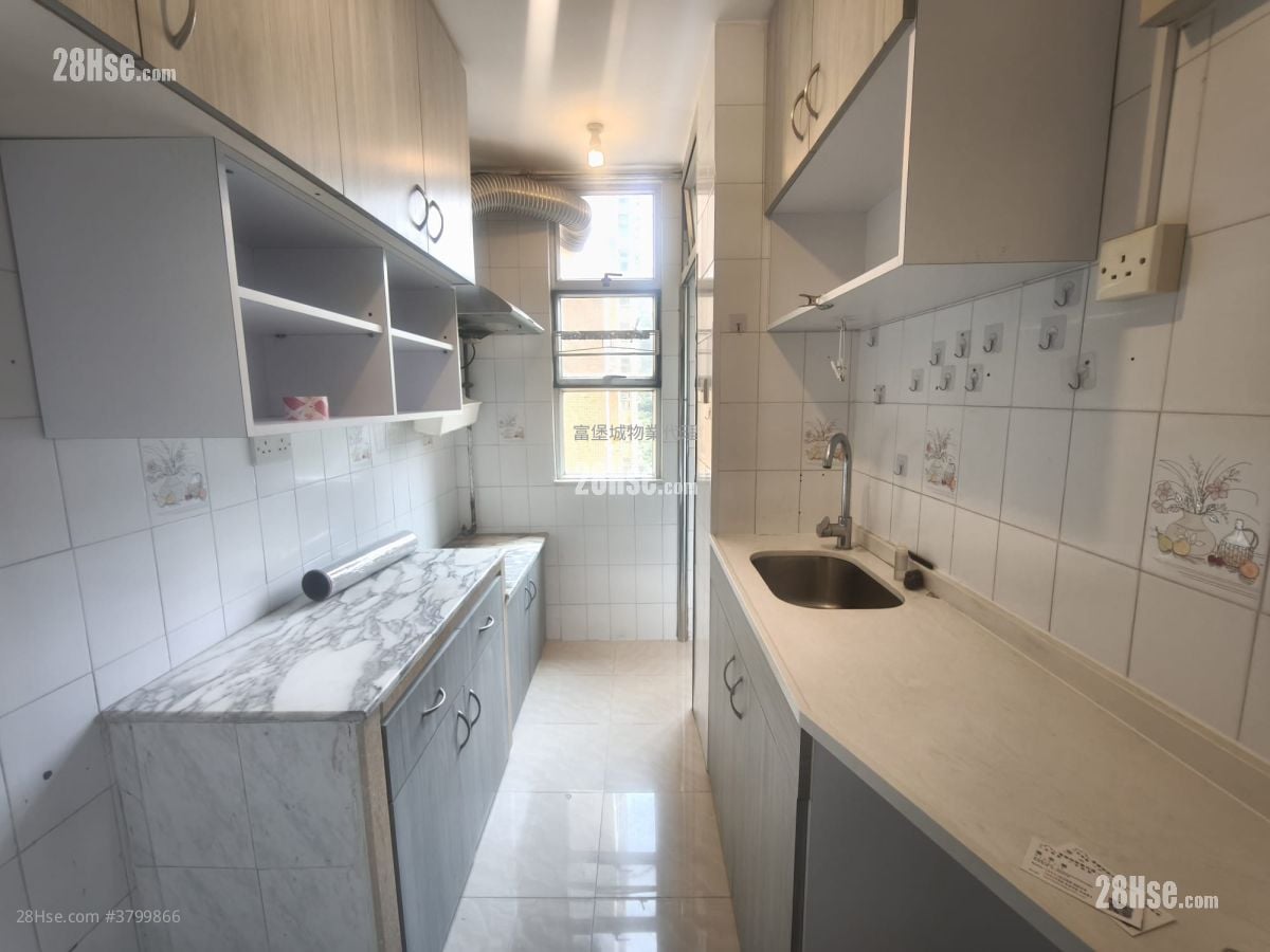 Hong Lam Court Rental 3 Bedrooms , 1 Bathroom 554 ft²