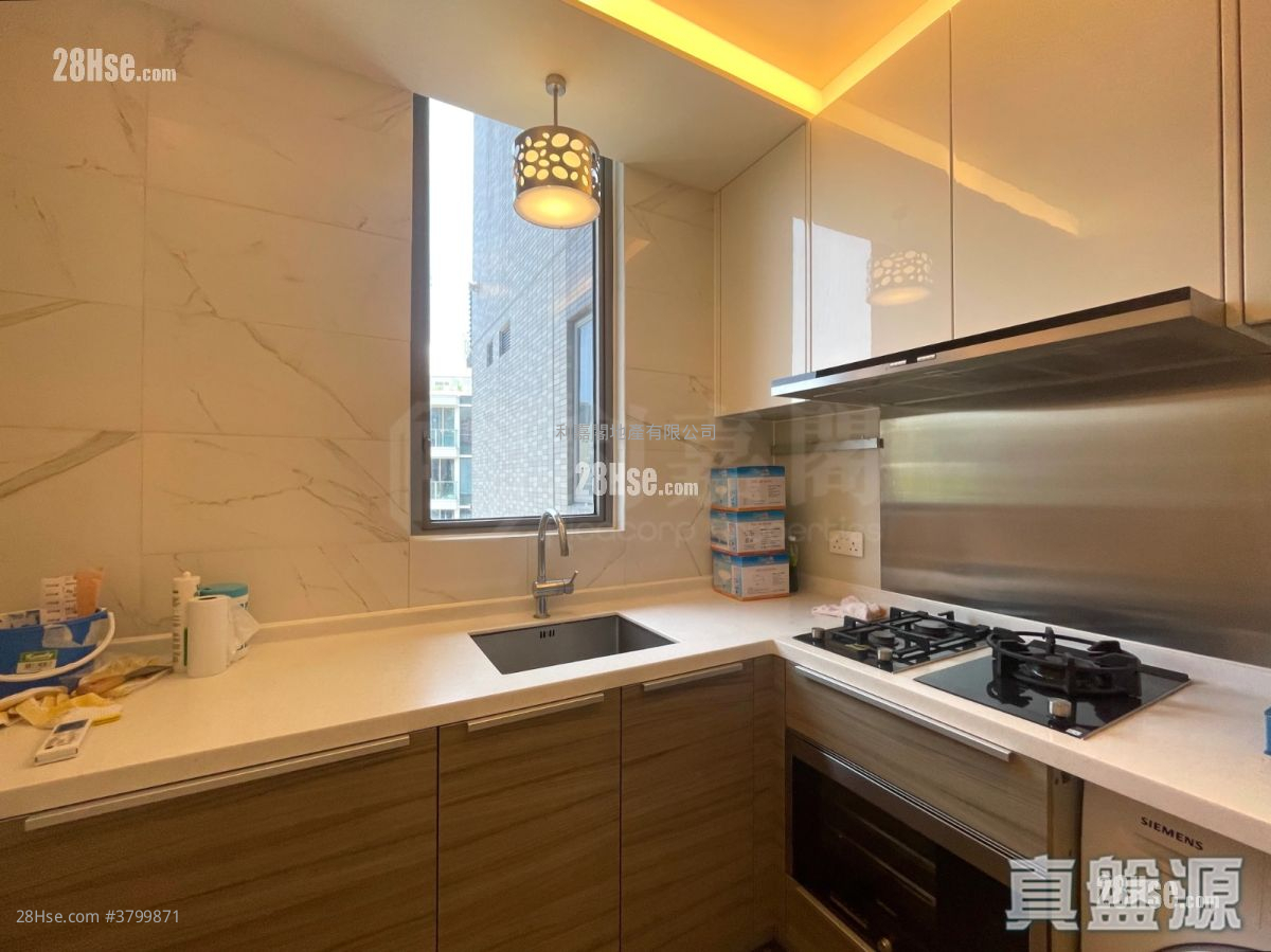 The Papillons Sell 2 Bedrooms 529 ft²