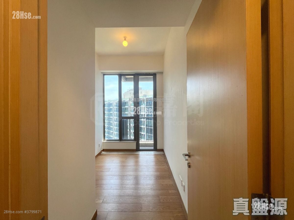 The Papillons Sell 2 Bedrooms 529 ft²