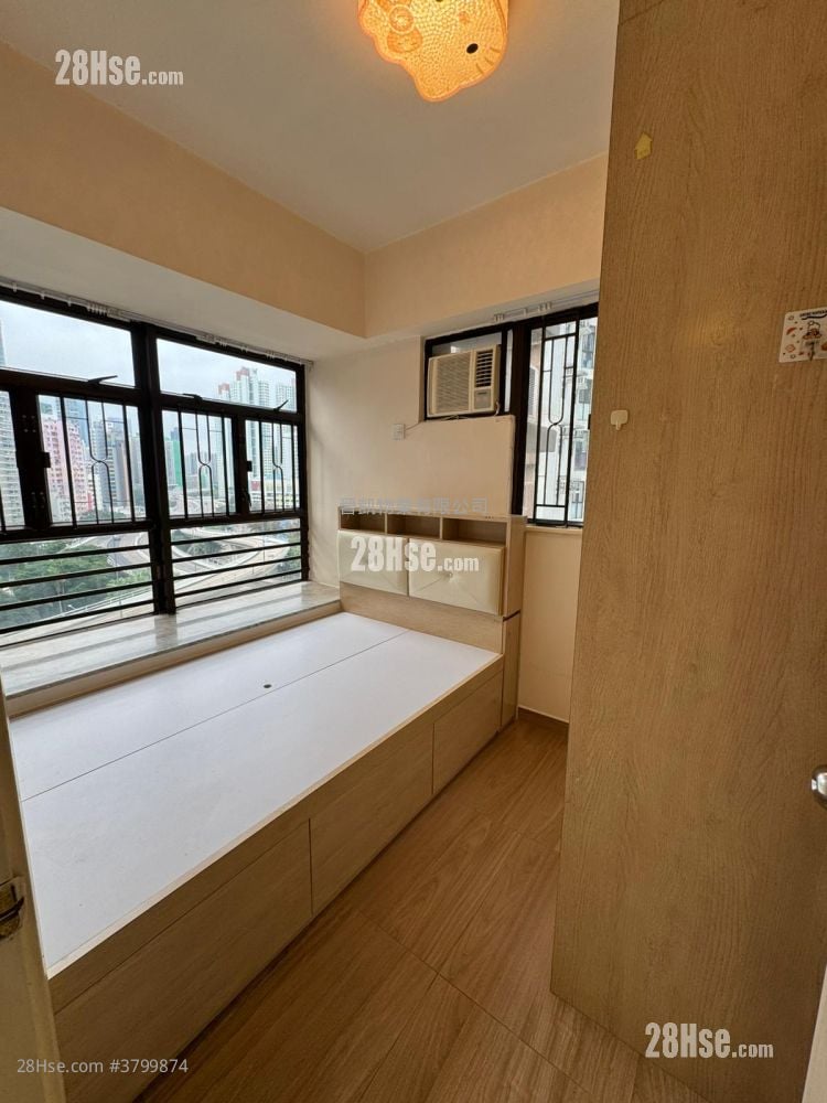 海峰中心 租盘 2 房 , 1 浴室 362 平方尺