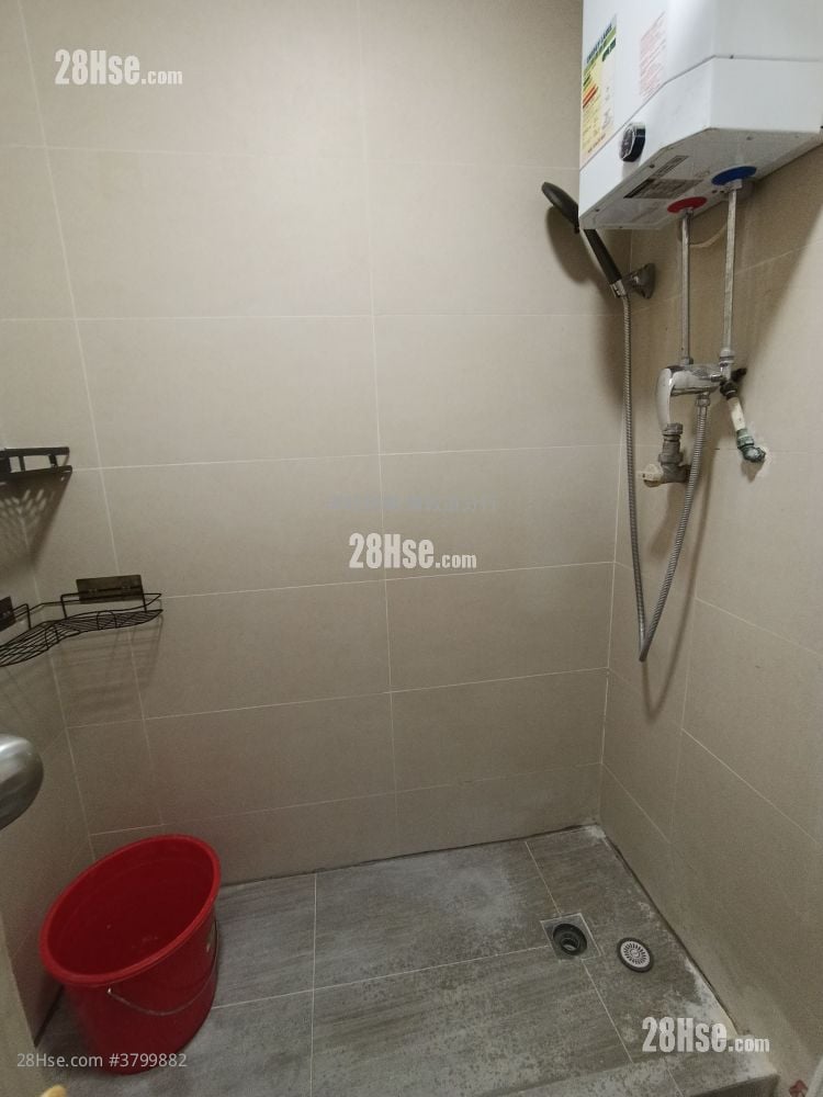 康龄大厦 租盘 2 房 , 1 浴室 390 平方尺