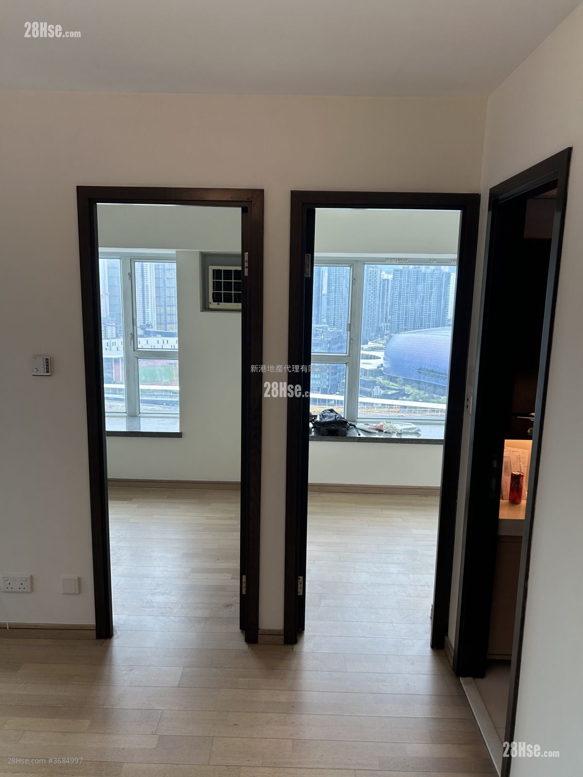 Grand Waterfront Rental 2 Bedrooms , 1 Bathroom 361 ft²