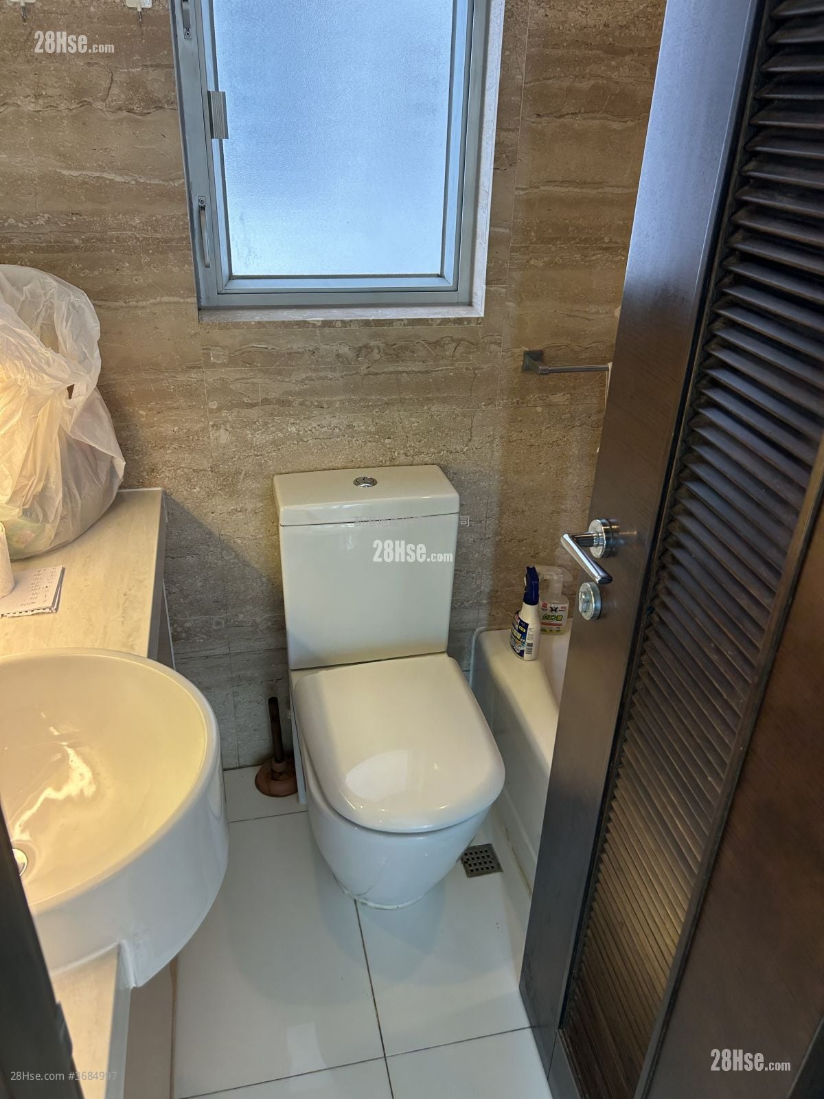 Grand Waterfront Rental 2 Bedrooms , 1 Bathroom 361 ft²