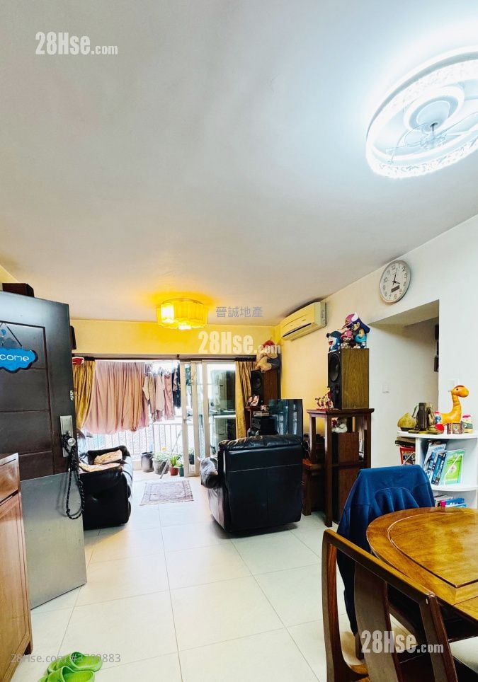 Tsing Yung Terrace Sell 4 Bedrooms , 3 Bathrooms 955 ft²