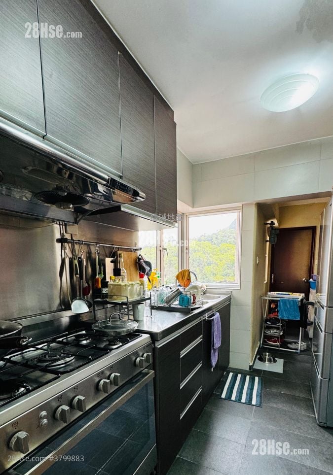 Tsing Yung Terrace Sell 4 Bedrooms , 3 Bathrooms 955 ft²