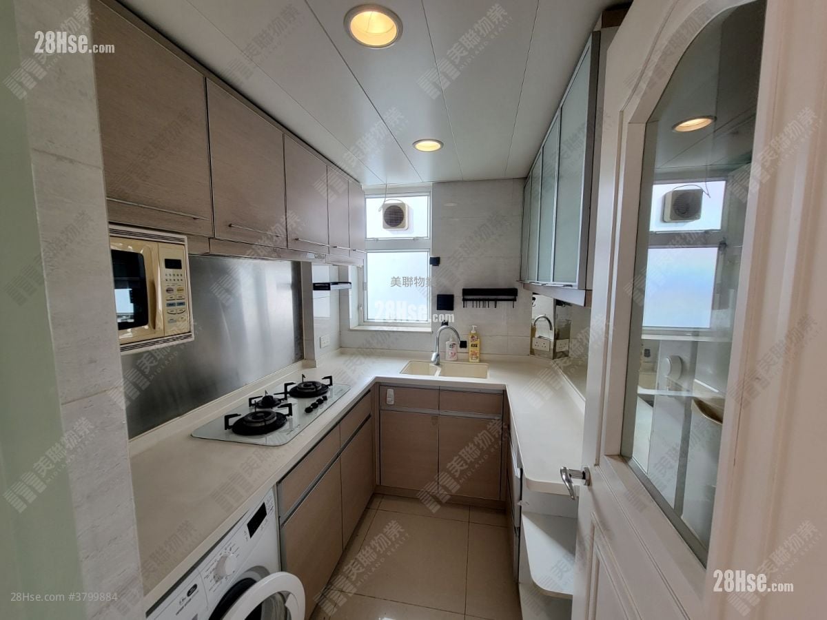 Central Park Towers Sell 2 Bedrooms 502 ft²