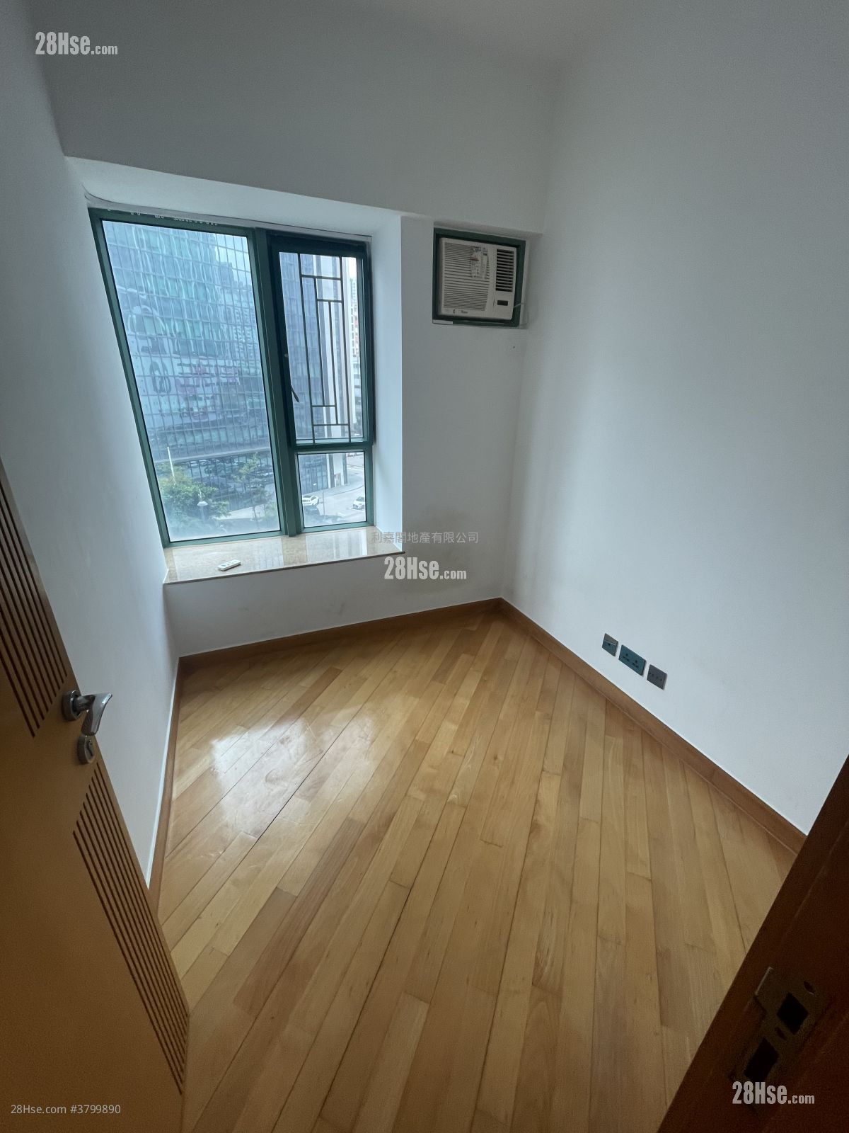 New Haven Sell 2 Bedrooms , 1 Bathroom 526 ft²