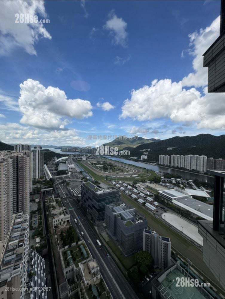 御龙山 售盘 4 房 , 3 浴室 1,847 平方尺