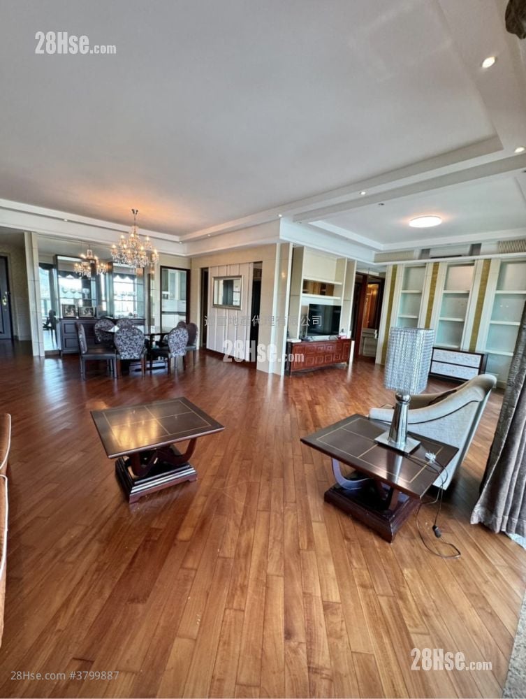 御龙山 售盘 4 房 , 3 浴室 1,847 平方尺