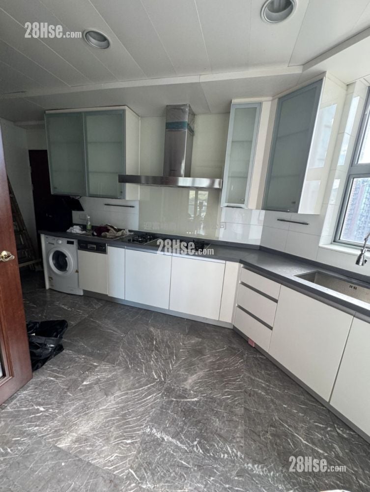 御龙山 售盘 4 房 , 3 浴室 1,847 平方尺