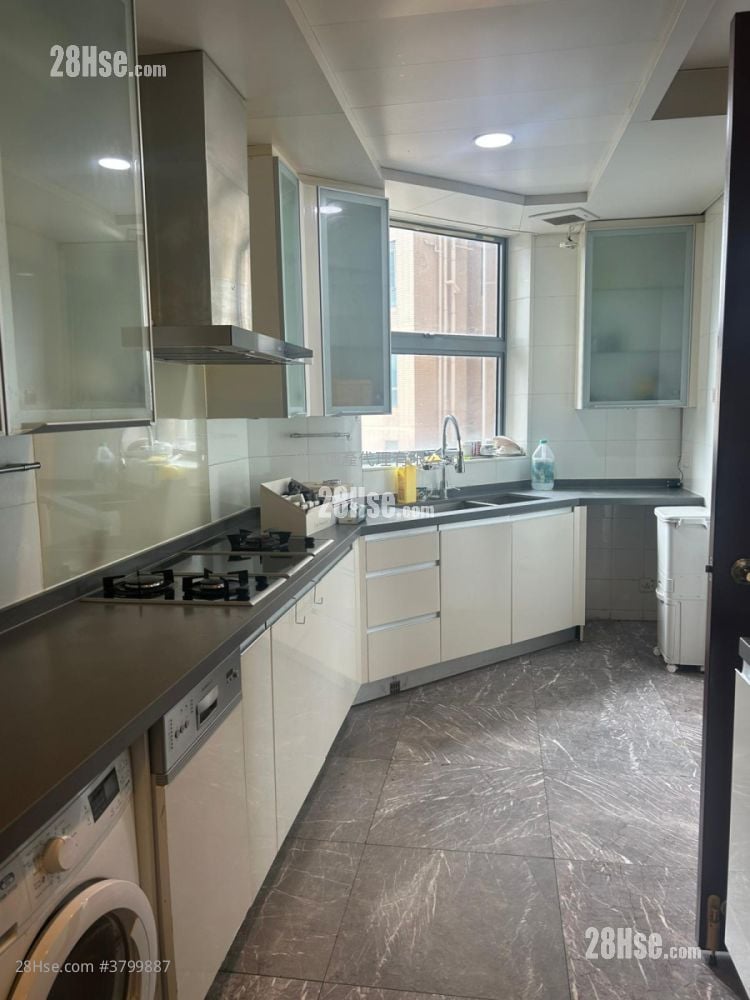 御龙山 售盘 4 房 , 3 浴室 1,847 平方尺