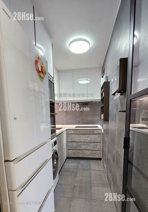 Heng Fa Chuen Sell 2 Bedrooms , 1 Bathroom 615 ft²