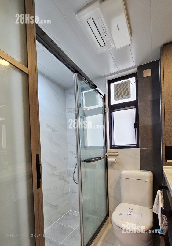 Heng Fa Chuen Sell 2 Bedrooms , 1 Bathroom 615 ft²