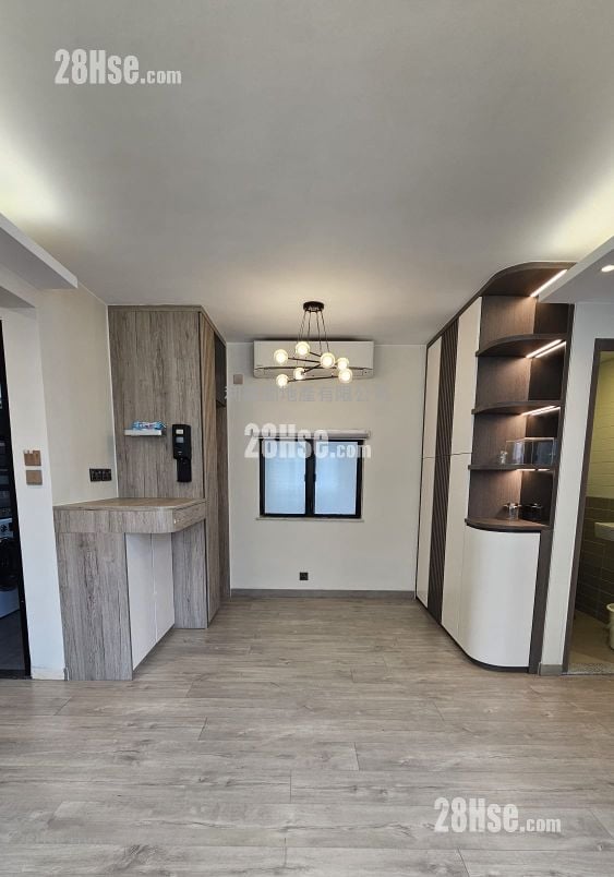 Heng Fa Chuen Sell 2 Bedrooms , 1 Bathroom 615 ft²