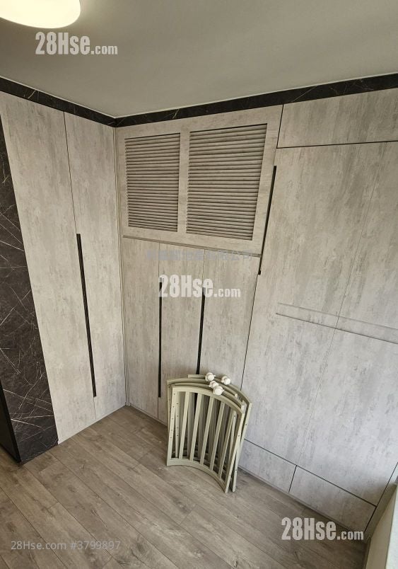 Heng Fa Chuen Sell 2 Bedrooms , 1 Bathroom 615 ft²