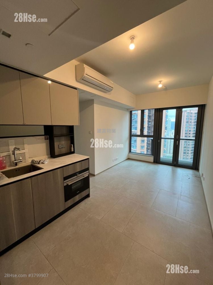 The Yoho Hub Rental 3 Bedrooms , 1 Bathroom 530 ft²