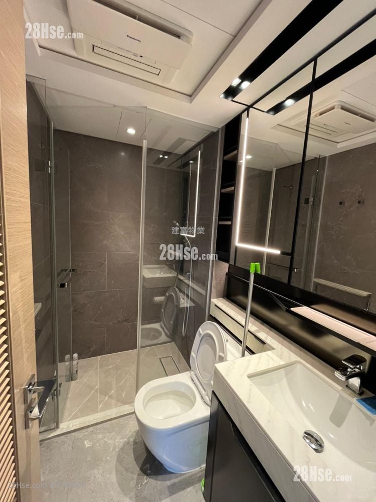 The Yoho Hub Rental 3 Bedrooms , 1 Bathroom 530 ft²