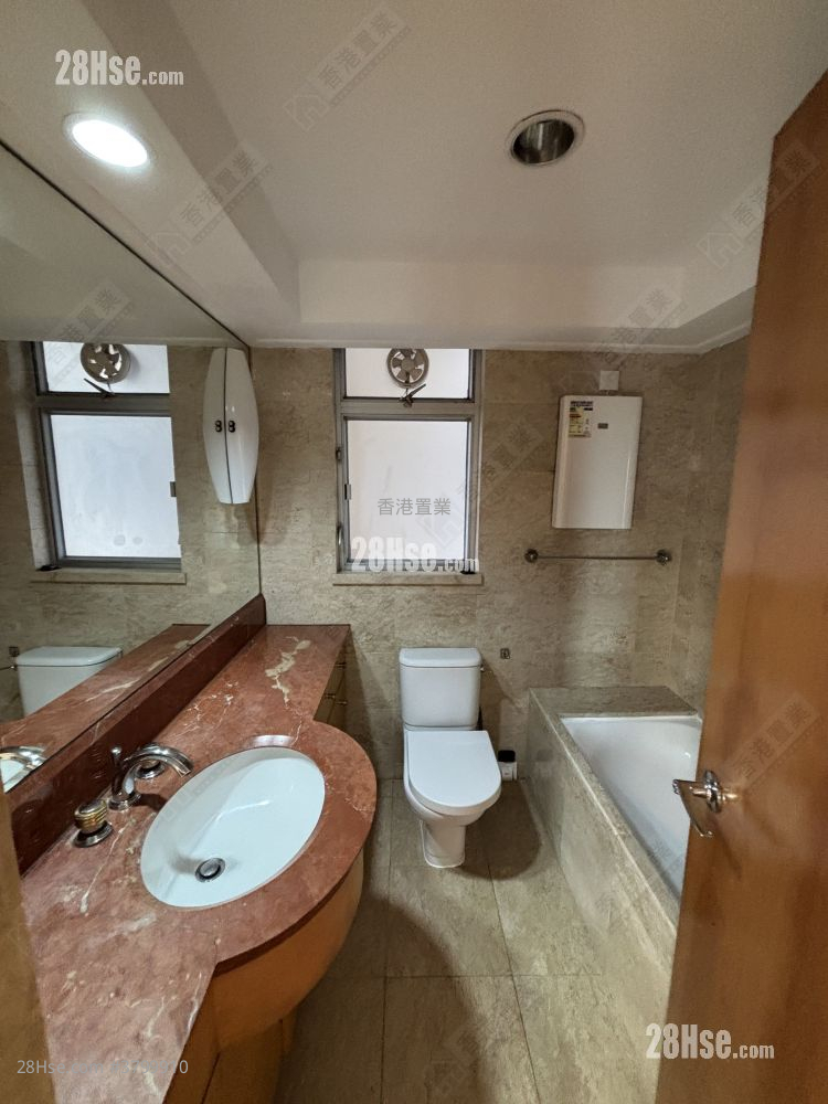 漾日居 租盘 3 房 , 2 浴室 934 平方尺