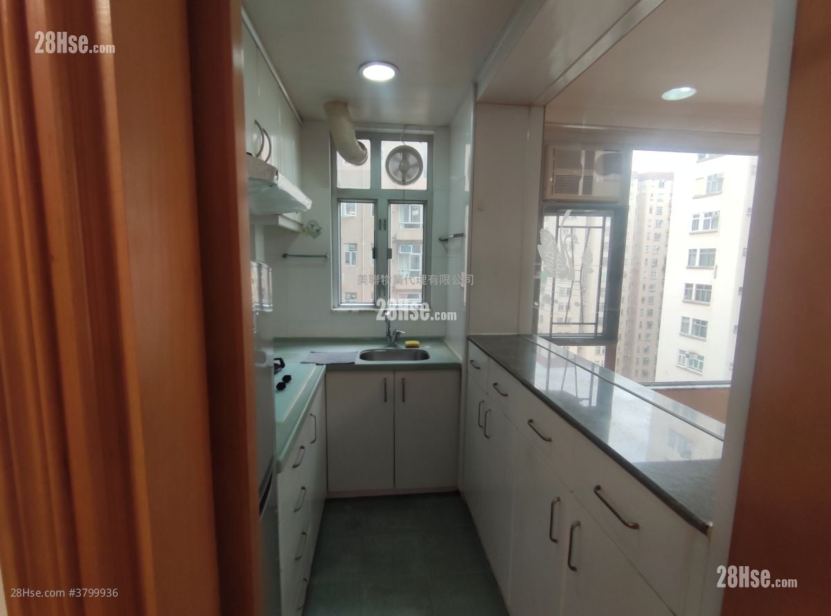 美孚新邨 售盘 3 房 , 2 浴室 653 平方尺