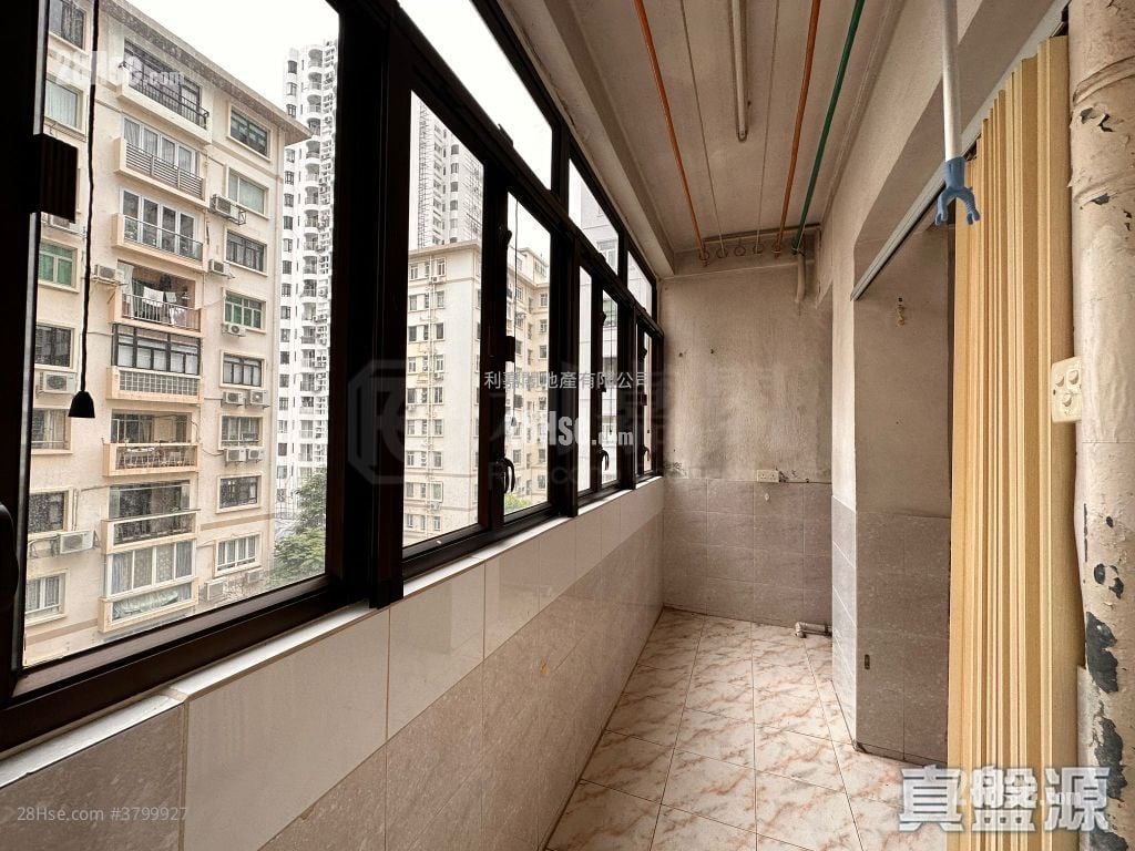 Bel-Air House Rental 1,378 ft²