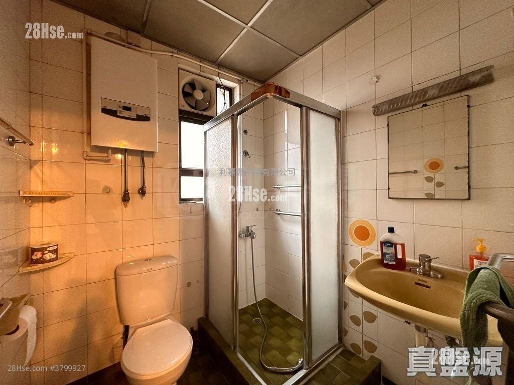 Bel-Air House Rental 1,378 ft²