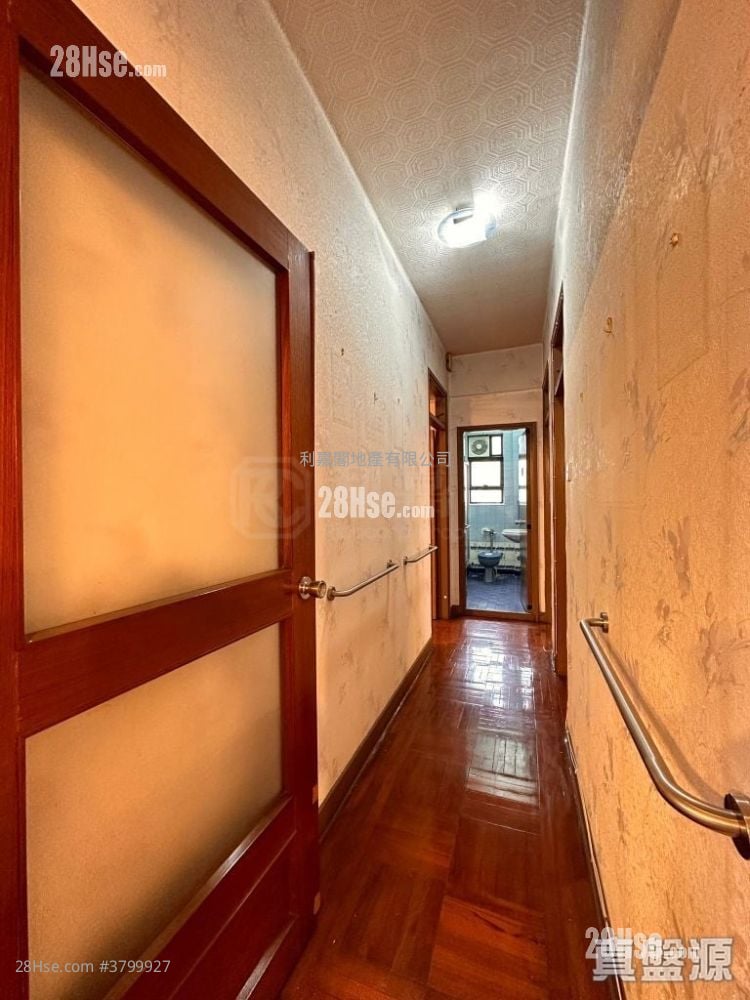 Bel-Air House Rental 1,378 ft²