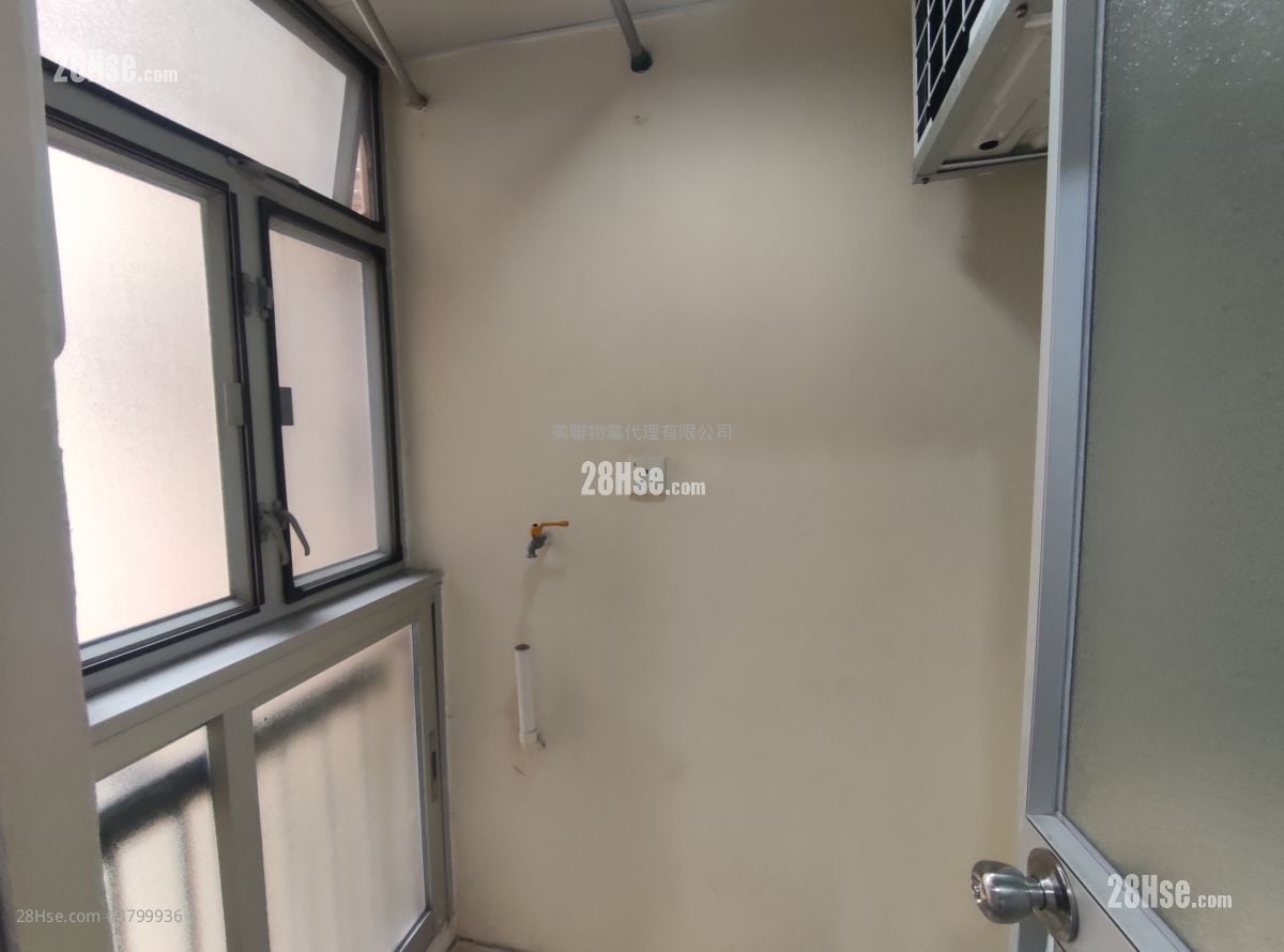 美孚新邨 售盘 3 房 , 2 浴室 653 平方尺