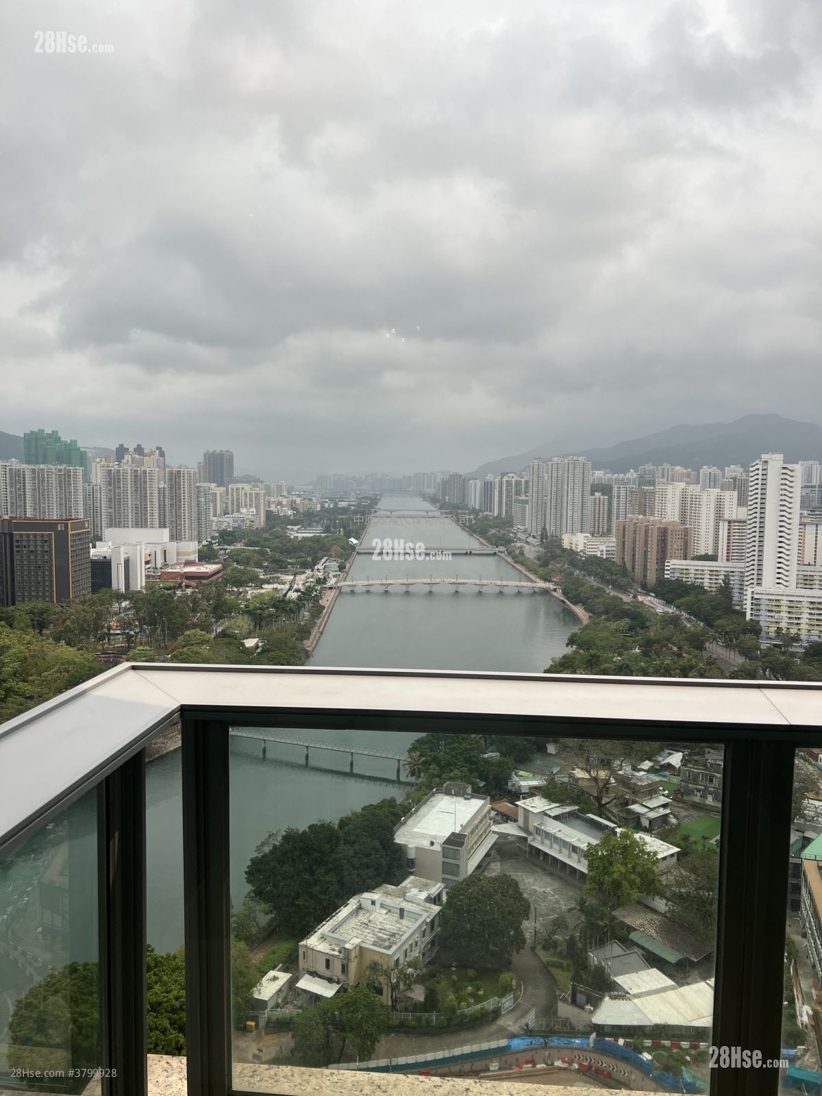 溱岸8号 售盘 3 房 , 4 浴室 1,262 平方尺