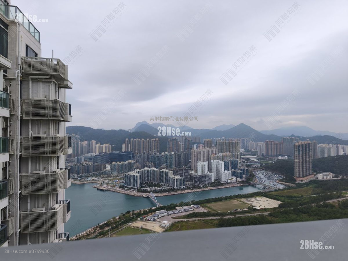 MALIBU 售盘 3 房 , 1 浴室 663 平方尺