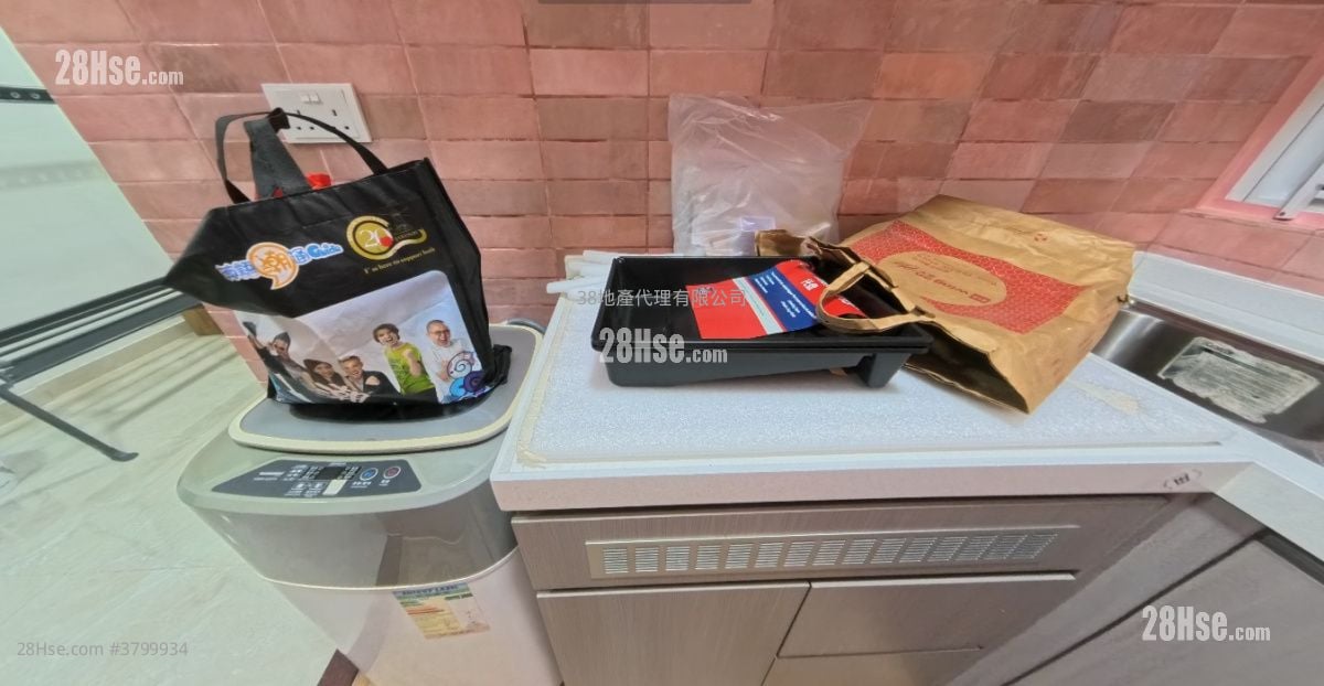 Ka Wui Building Sell 2 Bedrooms , 1 Bathroom 339 ft²