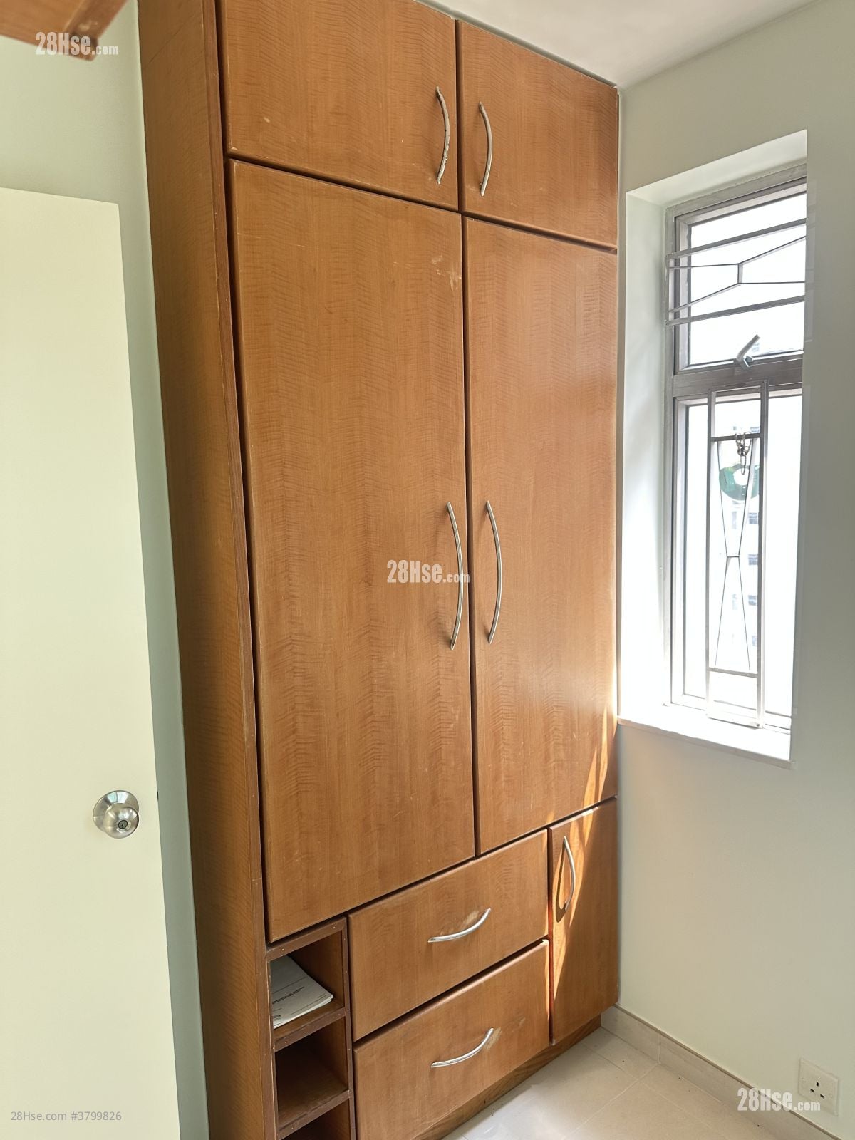 裕利大厦 租盘 2 房 , 1 浴室 280 平方尺