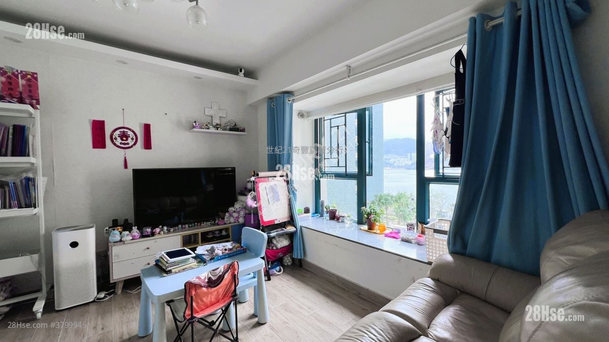 Baycrest Sell 2 Bedrooms , 1 Bathroom 605 ft²