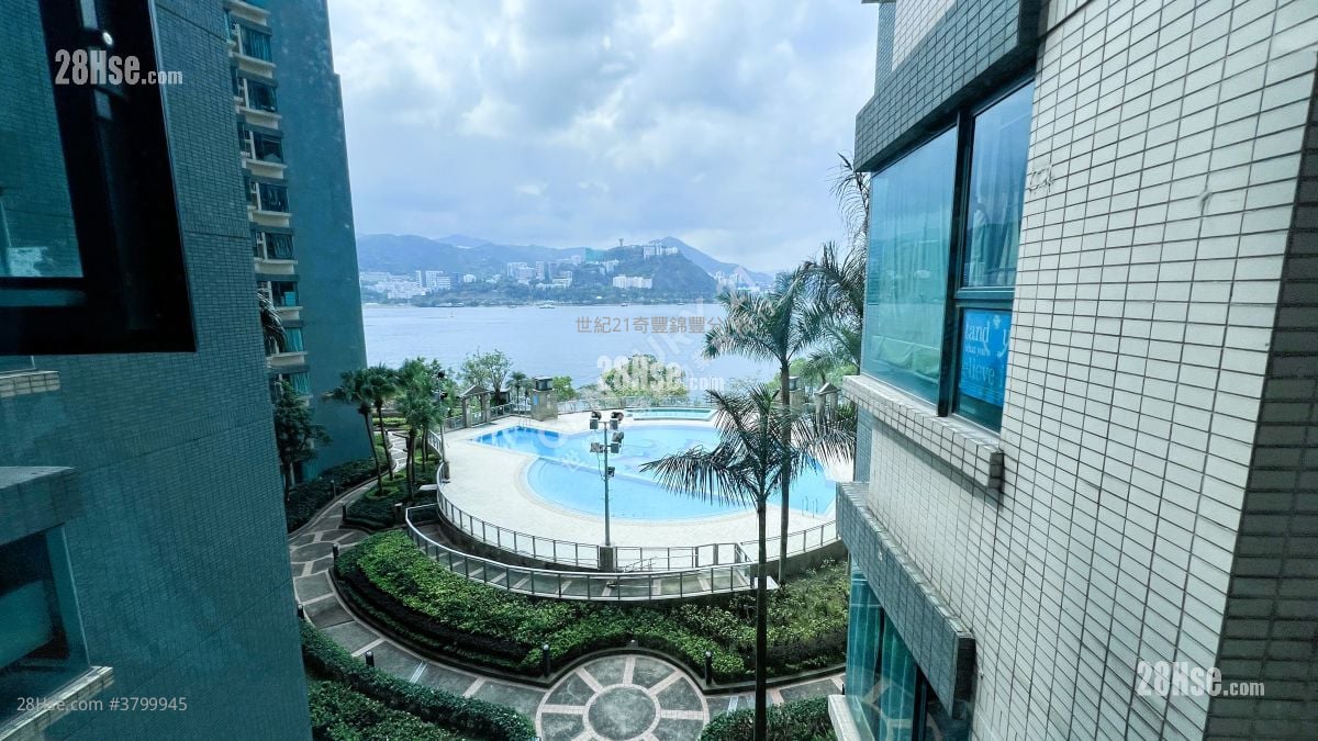 Baycrest Sell 2 Bedrooms , 1 Bathroom 605 ft²