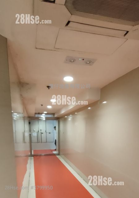 Kam Chung Commercial Building Sell 2 Bedrooms , 2 Toilets 600 ft²