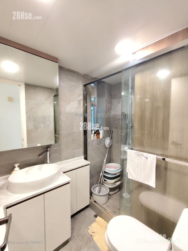 Vianni Cove Sell 3 Bedrooms 712 ft²