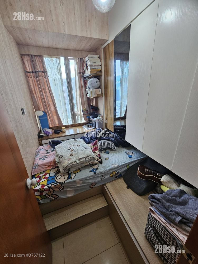 Vision City Sell 3 Bedrooms , 2 Bathrooms 668 ft²