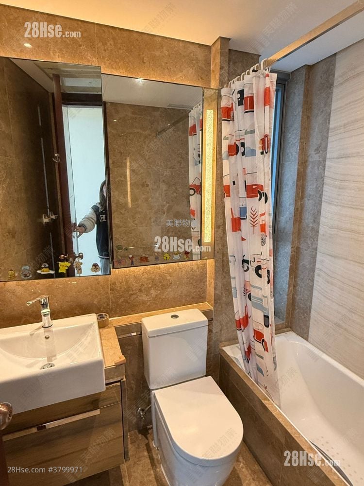 The Parkside Sell 3 Bedrooms , 2 Bathrooms 726 ft²