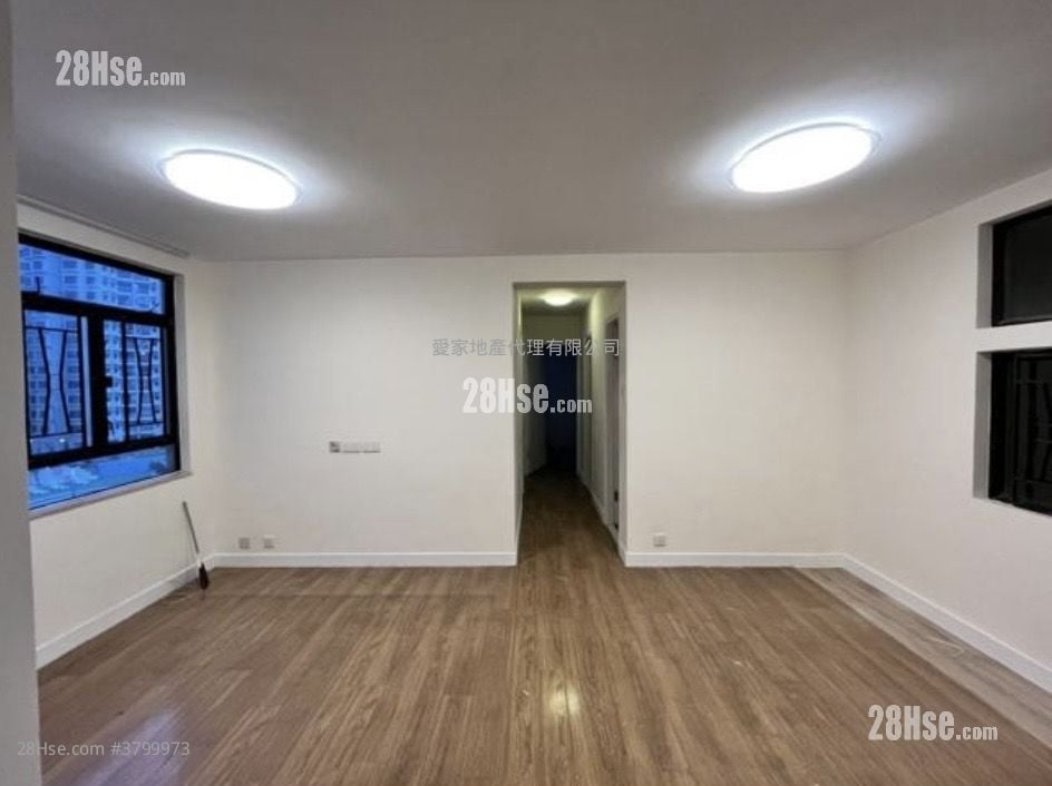 Heng Fa Chuen Sell 3 Bedrooms , 2 Bathrooms 614 ft²