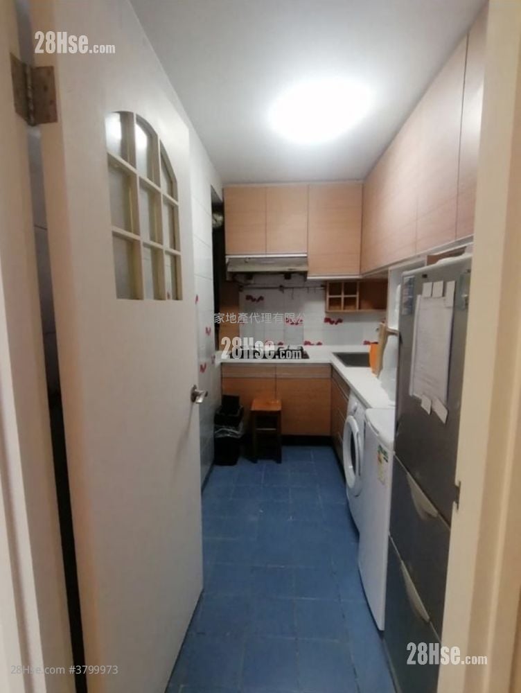 Heng Fa Chuen Sell 3 Bedrooms , 2 Bathrooms 614 ft²