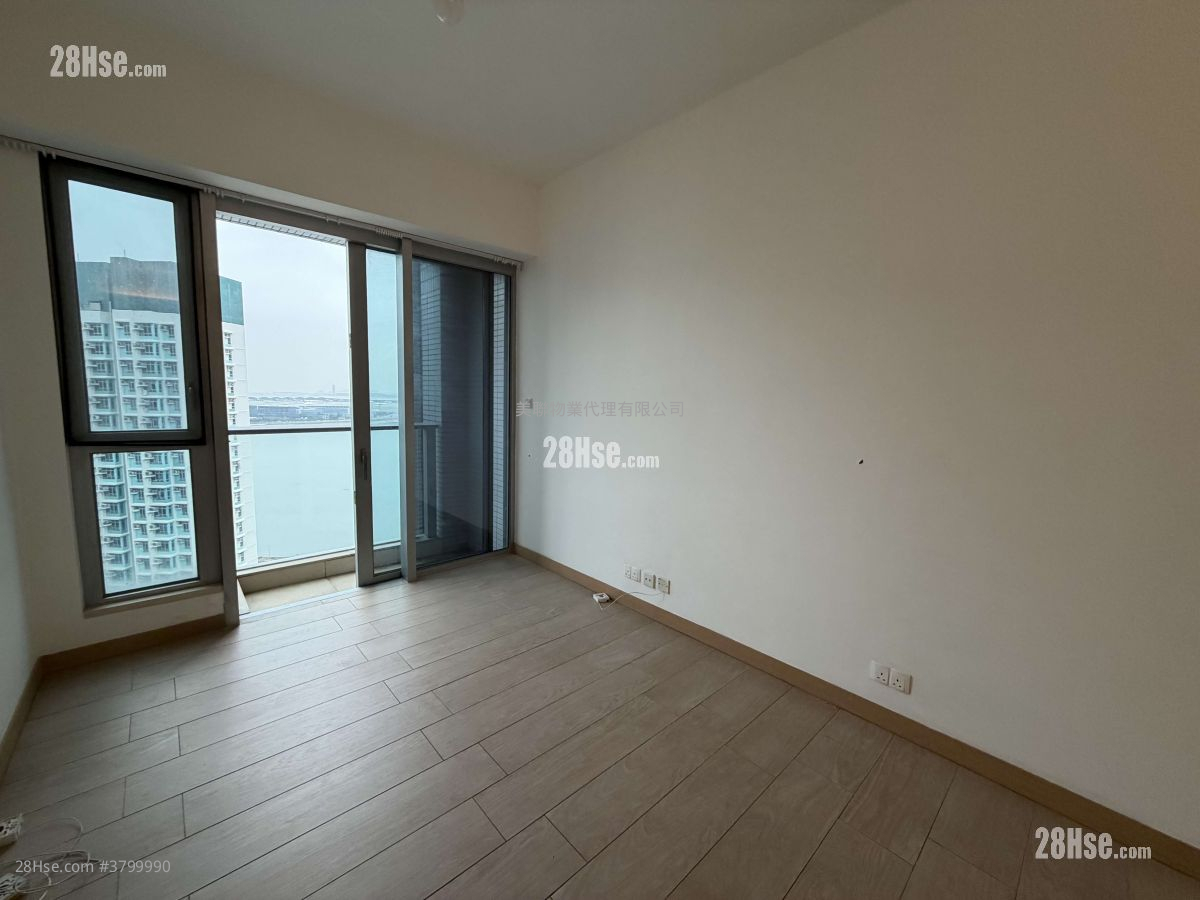 Century Link Sell 3 Bedrooms 572 ft²