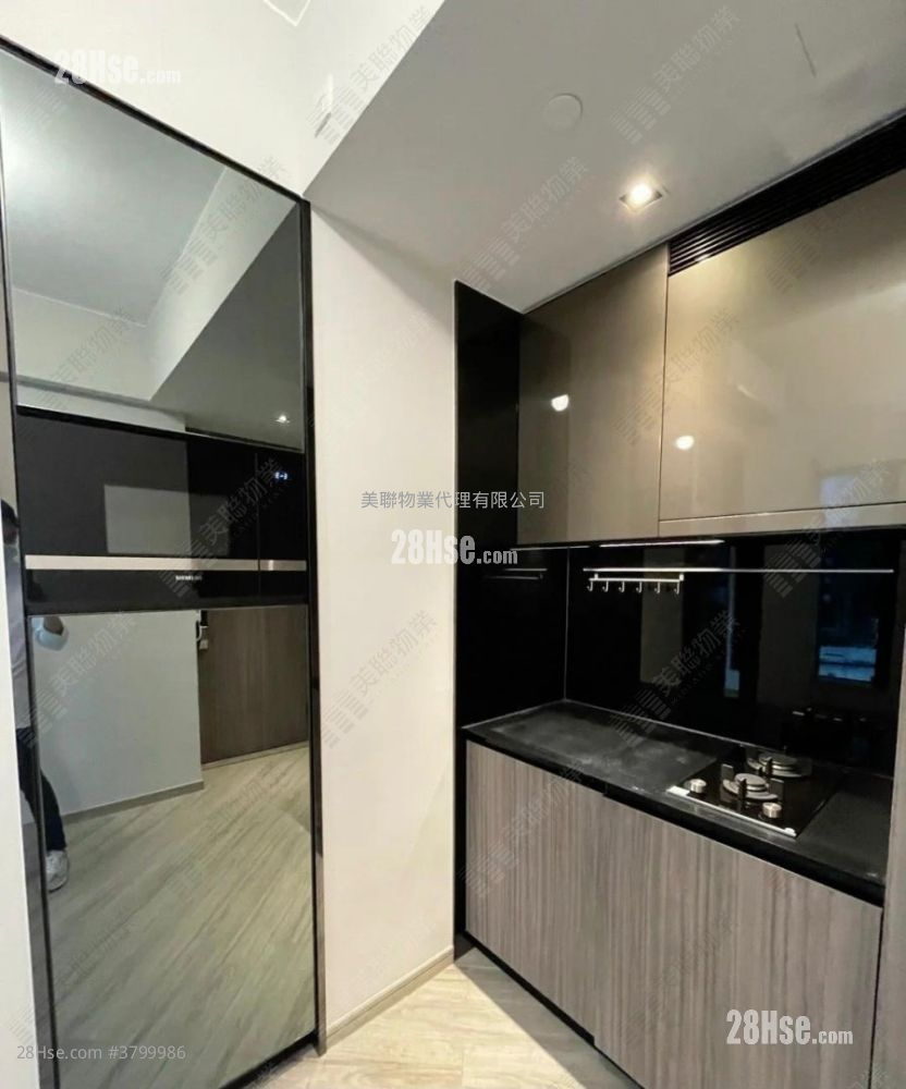 kitchen: Park Reach Sell 1 Bedroom , 1 Bathroom 299 ft²