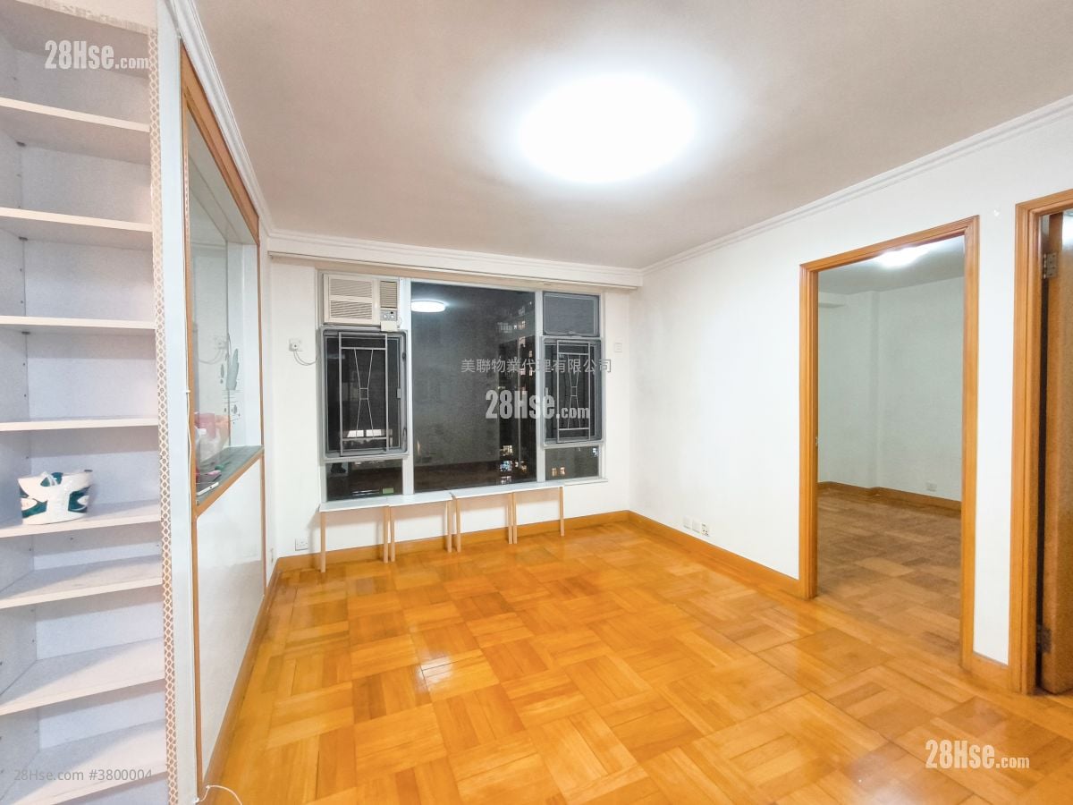 Mei Foo Sun Chuen Sell 3 Bedrooms , 2 Bathrooms 653 ft²