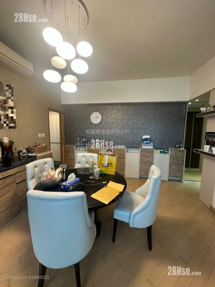 The Riverpark Sell 4 Bedrooms , 2 Bathrooms 1,262 ft²