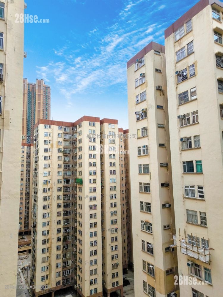 Mei Foo Sun Chuen Sell 3 Bedrooms , 2 Bathrooms 653 ft²