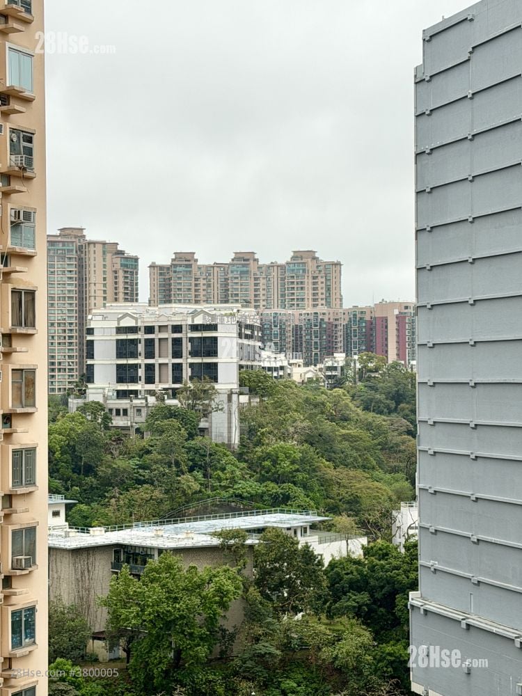 Hung Wai Building Sell 2 Bedrooms , 1 Bathroom 306 ft²