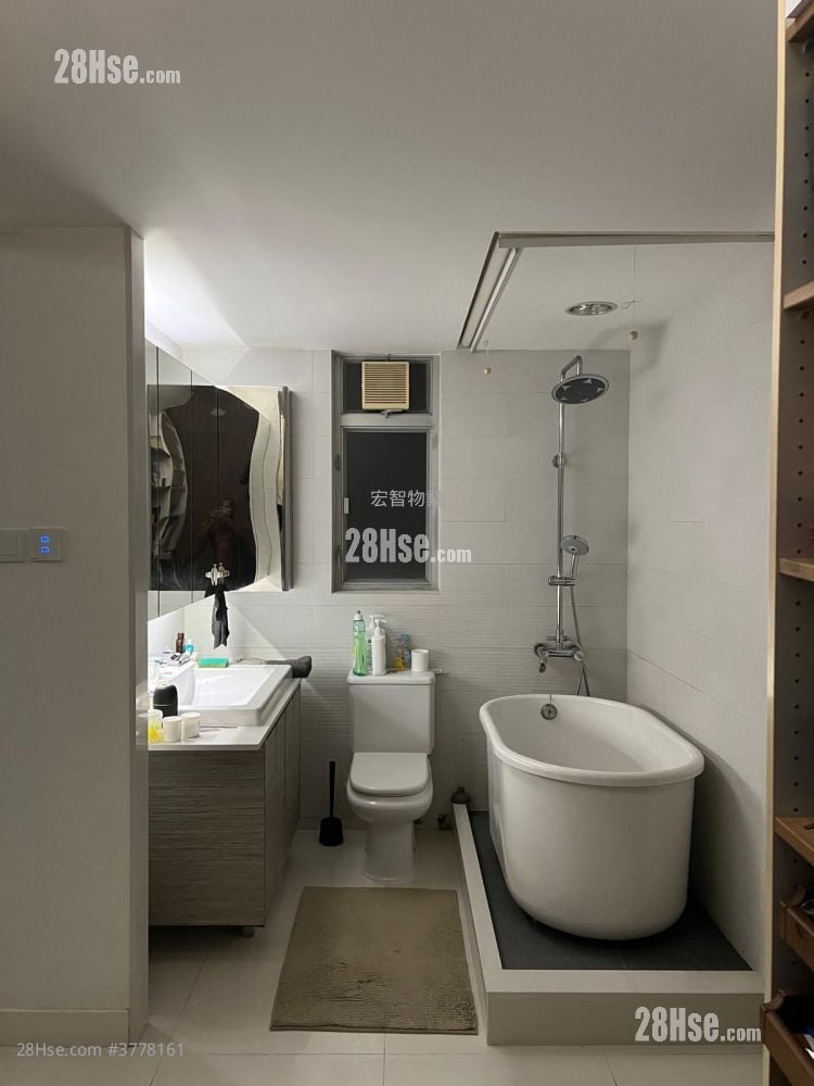 Tung Tao Court Sell 2 Bedrooms 522 ft²