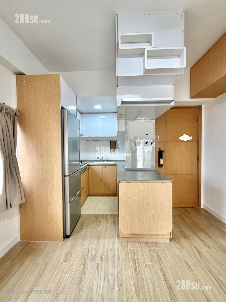 Hung Wai Building Sell 2 Bedrooms , 1 Bathroom 306 ft²