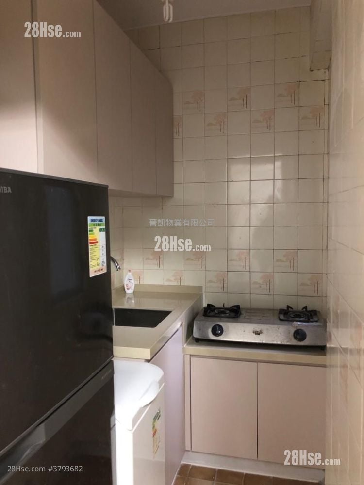 康华大厦 租盘 2 房 , 1 浴室 295 平方尺