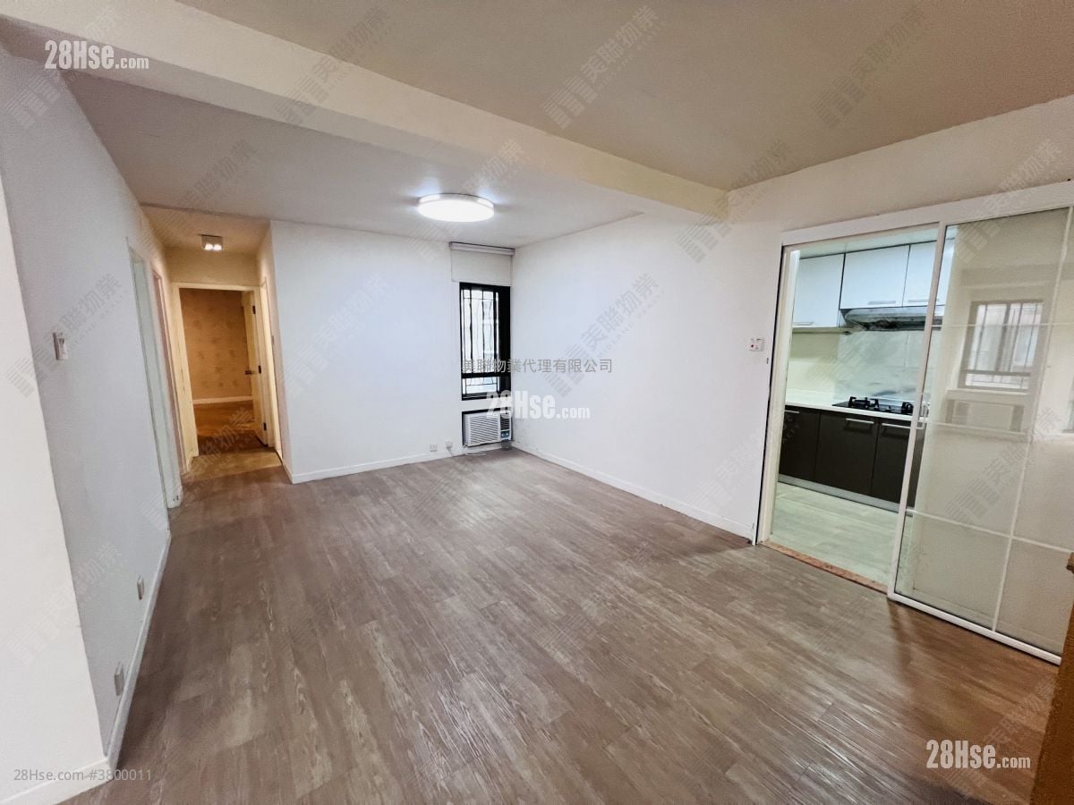 Beverly Villas Sell 3 Bedrooms , 3 Bathrooms 1,211 ft²