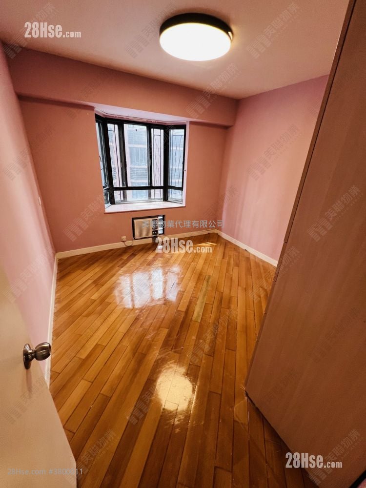 Beverly Villas Sell 3 Bedrooms , 3 Bathrooms 1,211 ft²